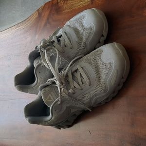 Reebok Shoes Sz 7 1/2